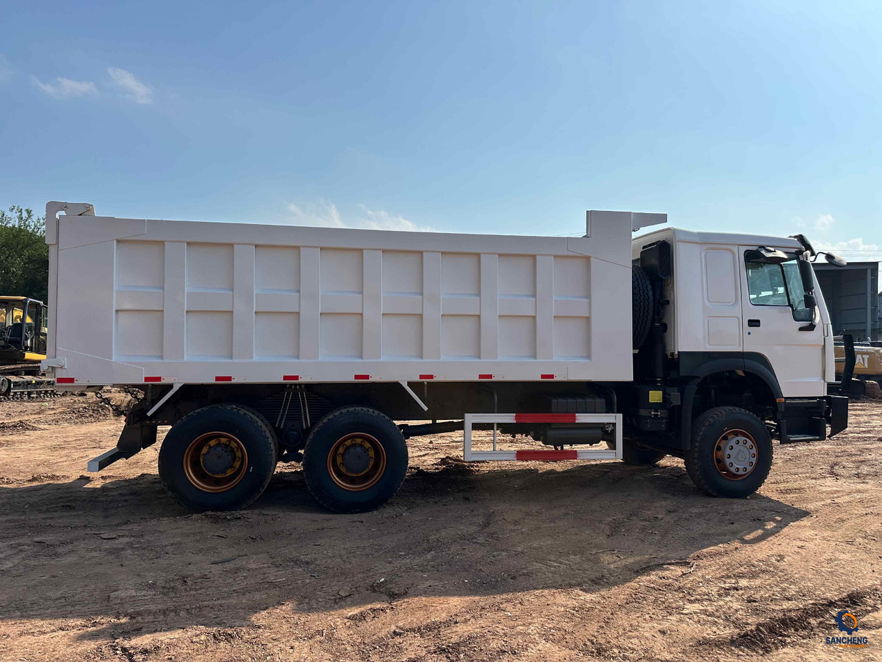 Leasing de Sinotruk HOWO 400HP With Bumper 6X4 Sinotruk HOWO 400HP With Bumper 6X4: foto 8 Leasing de Sinotruk HOWO 400HP With Bumper 6X4 Sinotruk HOWO 400HP With Bumper 6X4: foto 8