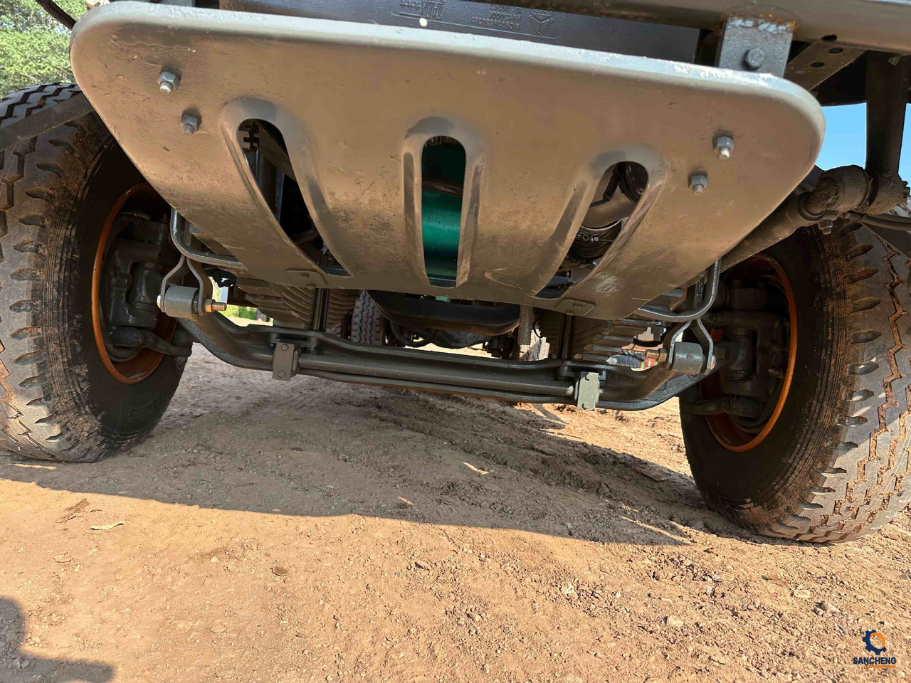 Leasing de Sinotruk HOWO 400HP With Bumper 6X4 Sinotruk HOWO 400HP With Bumper 6X4: foto 12 Leasing de Sinotruk HOWO 400HP With Bumper 6X4 Sinotruk HOWO 400HP With Bumper 6X4: foto 12