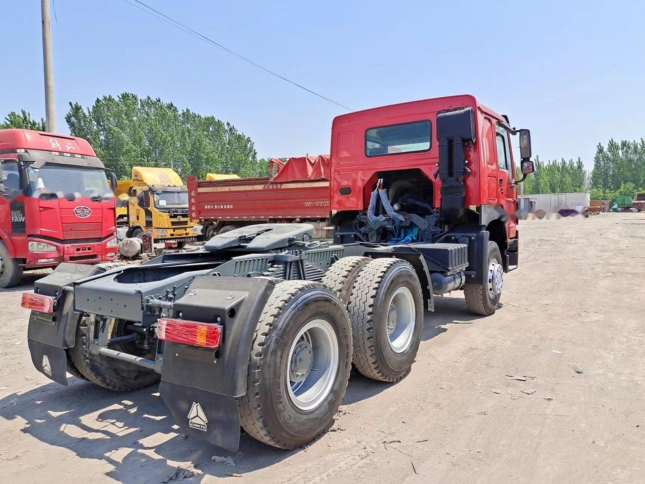 SINOTRUK Howo tractor unit 420 - Tractor: foto 3 SINOTRUK Howo tractor unit 420 - Tractor: foto 3