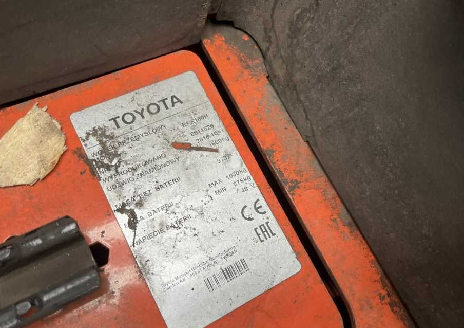 BT RRE140H - Empilhador retráctil: foto 4 BT RRE140H - Empilhador retráctil: foto 4