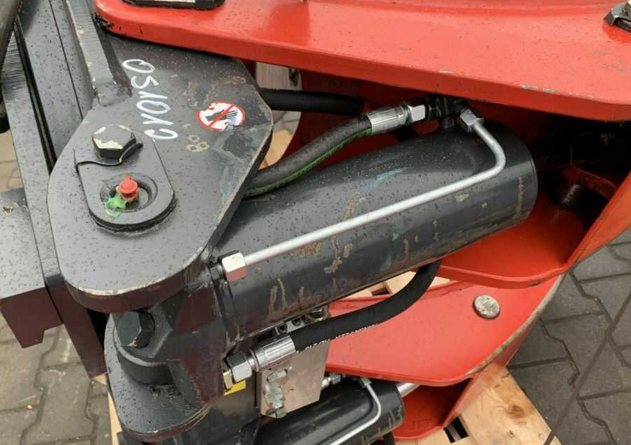 Bolzoni AR-33RJ0-13 - Grampo por Empilhadeira: foto 1 Bolzoni AR-33RJ0-13 - Grampo por Empilhadeira: foto 1