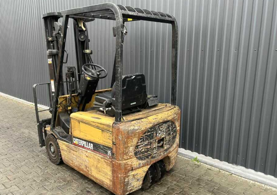 CAT Lift Trucks EP16KT - Empilhadeira elétrica: foto 3 CAT Lift Trucks EP16KT - Empilhadeira elétrica: foto 3