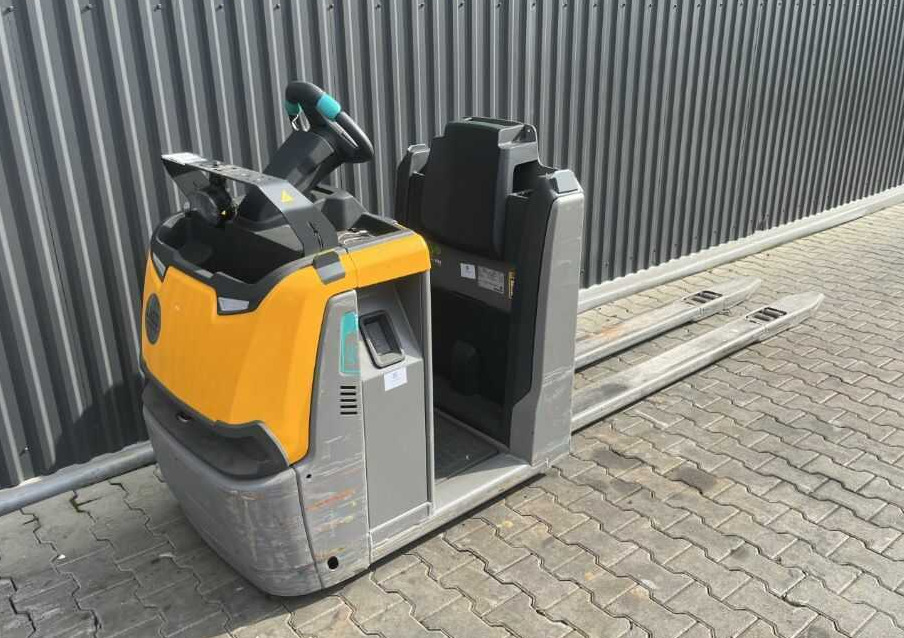 Jungheinrich ECE225 - Order-picker: foto 1 Jungheinrich ECE225 - Order-picker: foto 1