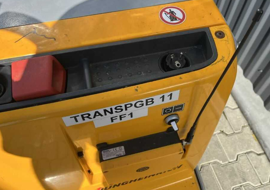 Stacker Jungheinrich EJC112z: foto 9