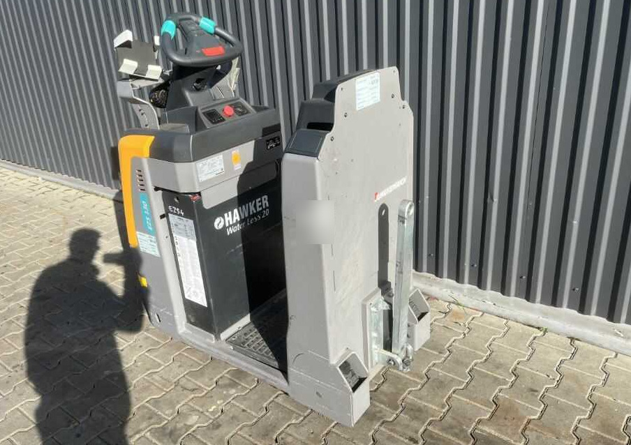 Jungheinrich EZS130 - Trator elétrics: foto 3 Jungheinrich EZS130 - Trator elétrics: foto 3