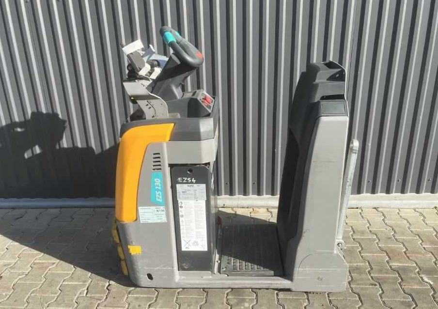 Jungheinrich EZS130 - Trator elétrics: foto 2 Jungheinrich EZS130 - Trator elétrics: foto 2