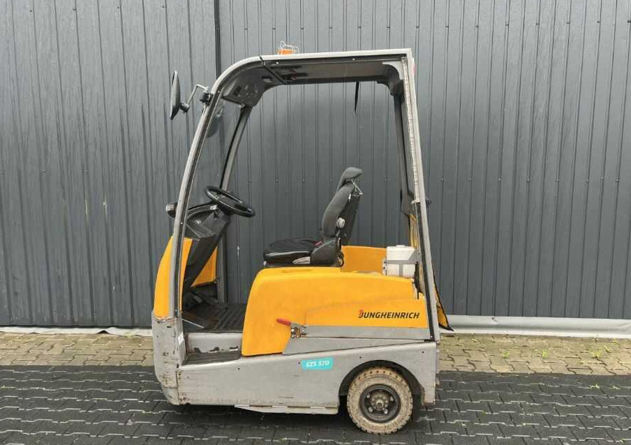 Jungheinrich EZS570 - Trator elétrics: foto 2 Jungheinrich EZS570 - Trator elétrics: foto 2