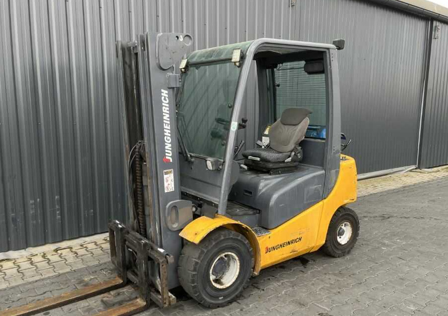 Jungheinrich TFG425 - Empilhadeira a gás: foto 1 Jungheinrich TFG425 - Empilhadeira a gás: foto 1