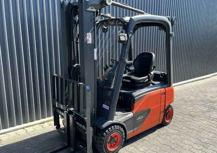 Linde E16P-02 - Empilhadeira elétrica: foto 1 Linde E16P-02 - Empilhadeira elétrica: foto 1