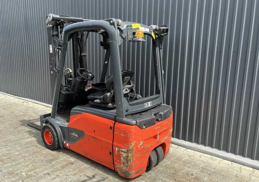Linde E20L-02 - Empilhadeira elétrica: foto 3 Linde E20L-02 - Empilhadeira elétrica: foto 3