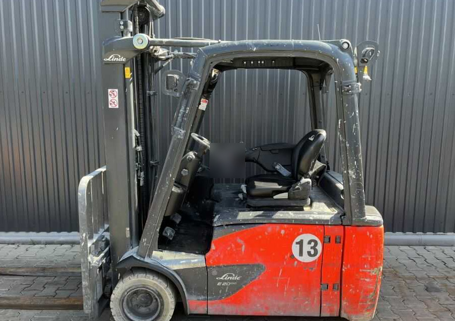 Linde E20L-02 - Empilhadeira elétrica: foto 2 Linde E20L-02 - Empilhadeira elétrica: foto 2