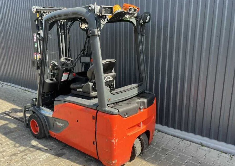 Linde E20L-02 - Empilhadeira elétrica: foto 3 Linde E20L-02 - Empilhadeira elétrica: foto 3