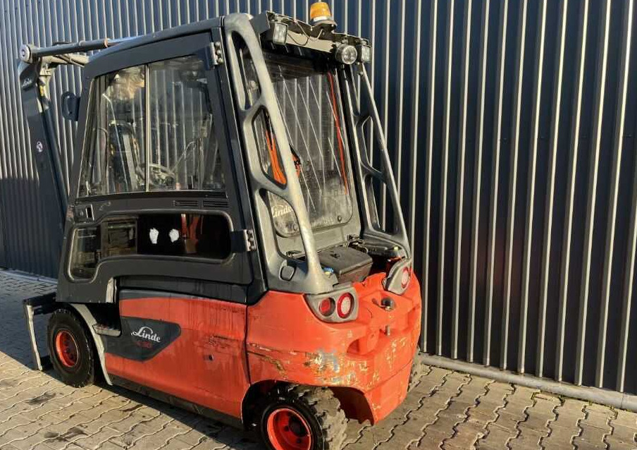 Linde E30L-01 - Empilhadeira elétrica: foto 3 Linde E30L-01 - Empilhadeira elétrica: foto 3