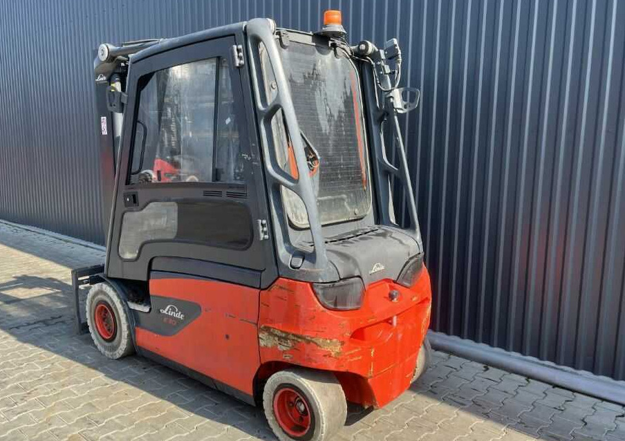 Linde E30L-01 - Empilhadeira elétrica: foto 3 Linde E30L-01 - Empilhadeira elétrica: foto 3