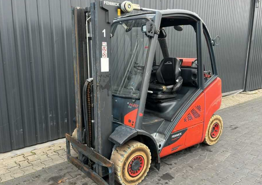 Linde H20T-02/600 - Empilhadeira a gás: foto 1 Linde H20T-02/600 - Empilhadeira a gás: foto 1