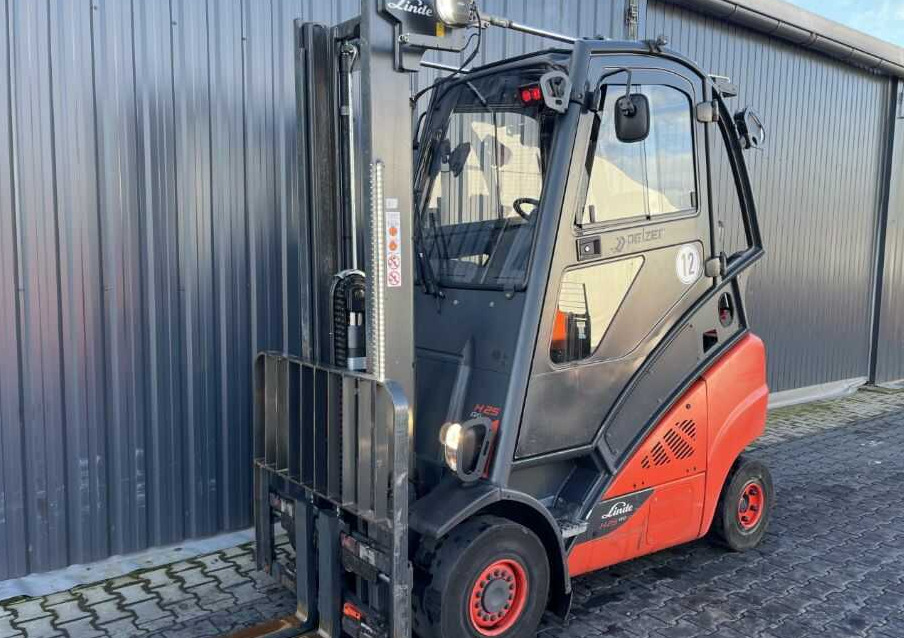 Linde H25T-02/600 - Empilhadeira a gás: foto 1 Linde H25T-02/600 - Empilhadeira a gás: foto 1