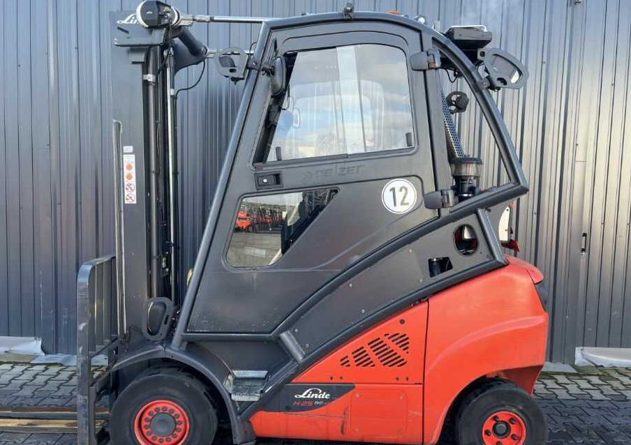 Linde H25T-02/600 - Empilhadeira a gás: foto 2 Linde H25T-02/600 - Empilhadeira a gás: foto 2
