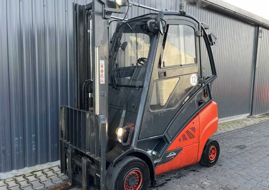 Linde H25T-02/600 - Empilhadeira a gás: foto 1 Linde H25T-02/600 - Empilhadeira a gás: foto 1
