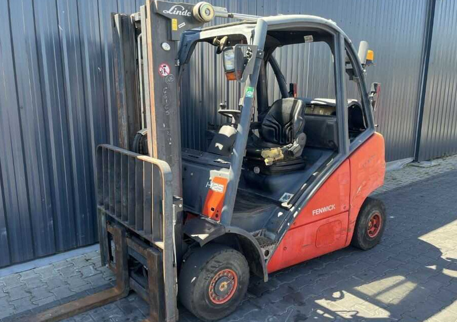 Linde H25T - Empilhadeira a gás: foto 1 Linde H25T - Empilhadeira a gás: foto 1