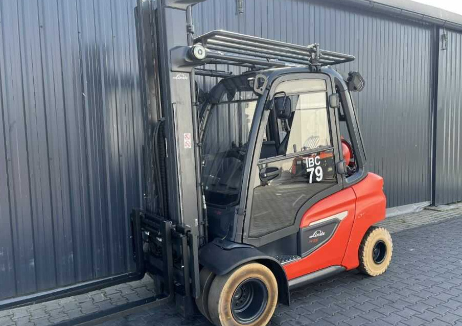 Linde H35T-01 - Empilhadeira a gás: foto 1 Linde H35T-01 - Empilhadeira a gás: foto 1