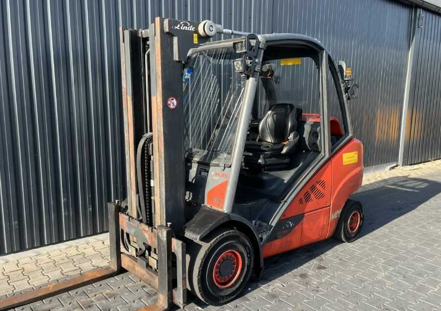 Linde H35T-02 - Empilhadeira a gás: foto 1 Linde H35T-02 - Empilhadeira a gás: foto 1