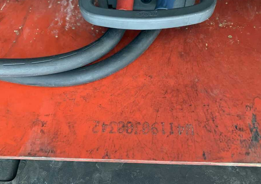 Linde P30C - Trator elétrics: foto 4 Linde P30C - Trator elétrics: foto 4