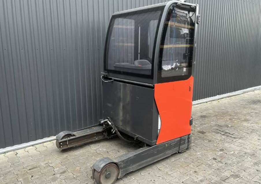 Linde R14-01 - Empilhador retráctil: foto 1 Linde R14-01 - Empilhador retráctil: foto 1