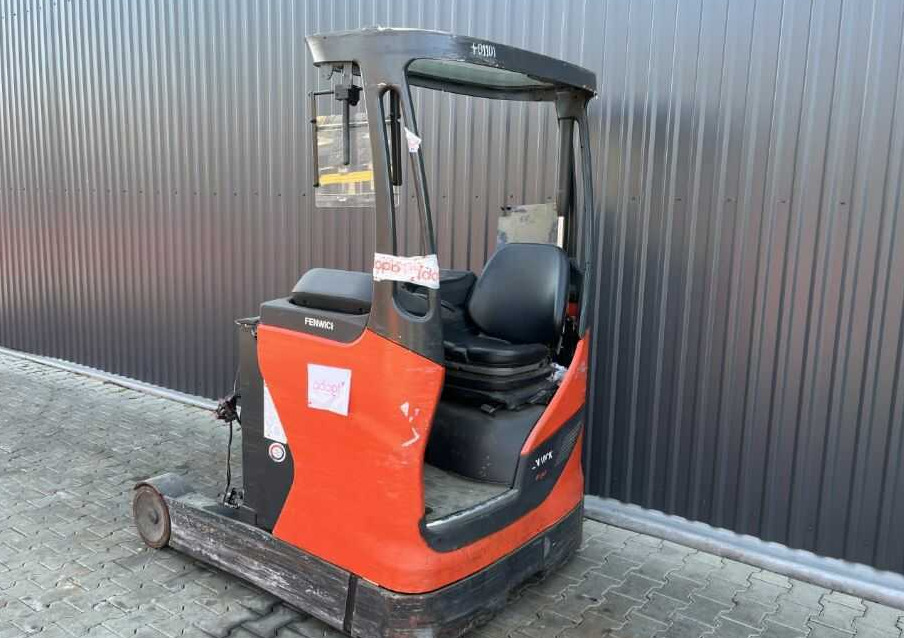 Linde R14HD-01 - Empilhador retráctil: foto 3 Linde R14HD-01 - Empilhador retráctil: foto 3