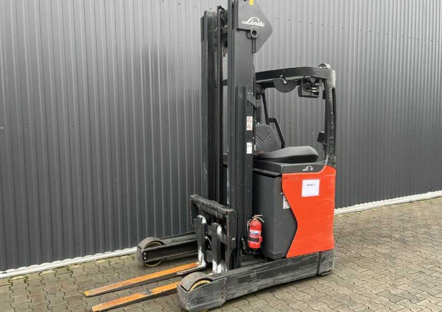 Linde R16-01 - Empilhador retráctil: foto 1 Linde R16-01 - Empilhador retráctil: foto 1