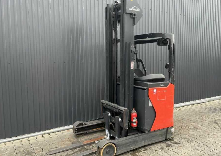 Linde R16-01 - Empilhador retráctil: foto 1 Linde R16-01 - Empilhador retráctil: foto 1