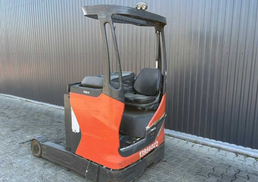 Linde R16 - Empilhador retráctil: foto 3 Linde R16 - Empilhador retráctil: foto 3