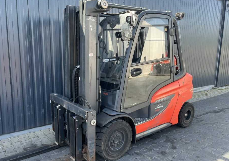 Linde SL15179SP - Empilhadeira a gás: foto 1 Linde SL15179SP - Empilhadeira a gás: foto 1