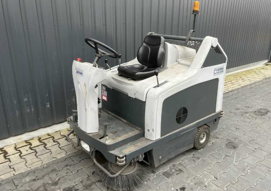 Nilfisk SR1301B - Aspirador industrial: foto 1 Nilfisk SR1301B - Aspirador industrial: foto 1