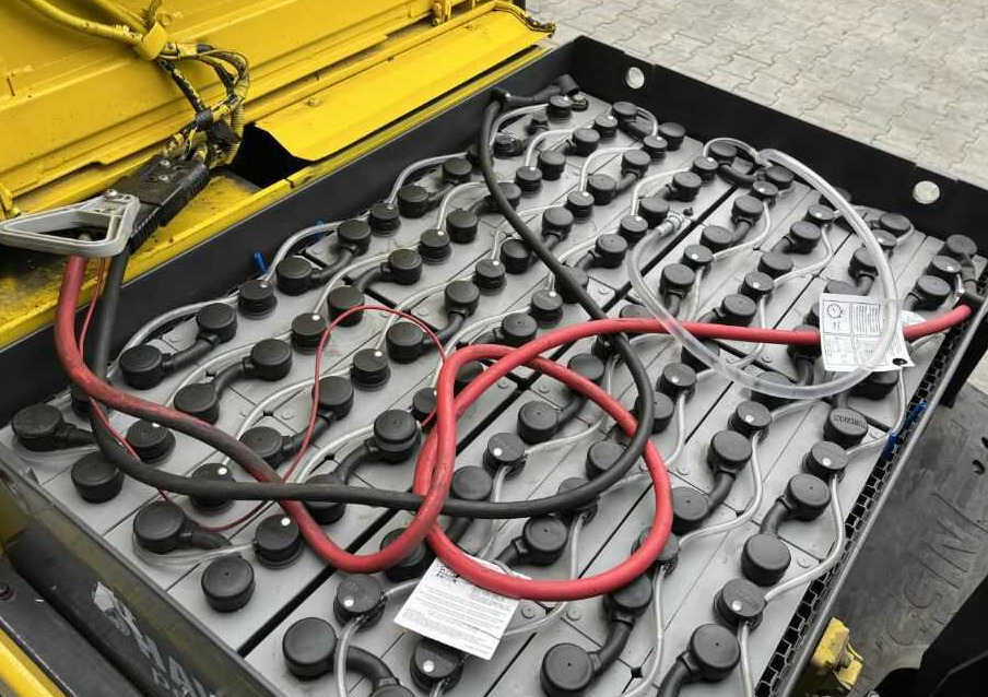 Nissan Q02L25CU - Empilhadeira elétrica: foto 5 Nissan Q02L25CU - Empilhadeira elétrica: foto 5