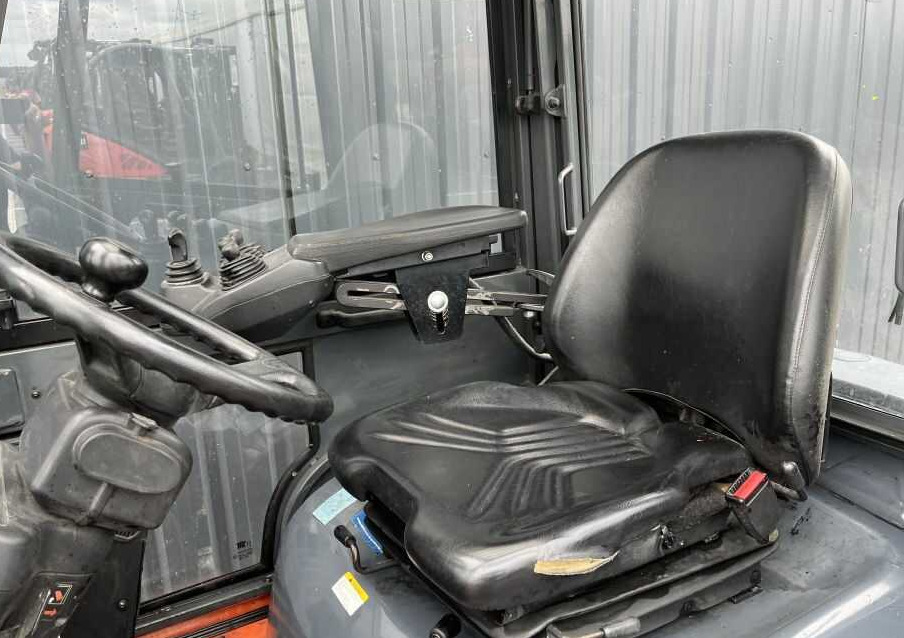 Toyota 7FDF15 - Empilhadeira a diesel: foto 4 Toyota 7FDF15 - Empilhadeira a diesel: foto 4