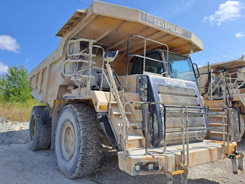 Caterpillar 775F - Dumper: foto 2 Caterpillar 775F - Dumper: foto 2