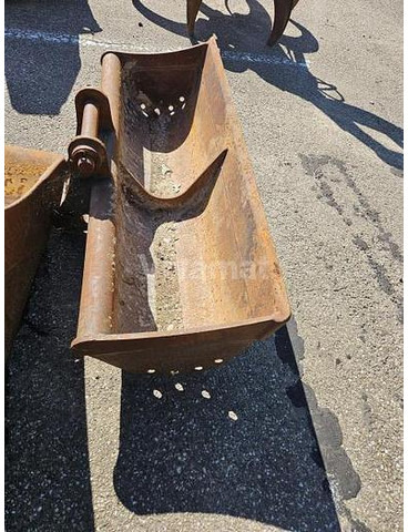 Caterpillar CAT 428d - Balde: foto 2 Caterpillar CAT 428d - Balde: foto 2