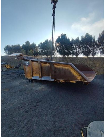 Caterpillar BENNE CAT 775G - Equipamento: foto 4 Caterpillar BENNE CAT 775G - Equipamento: foto 4