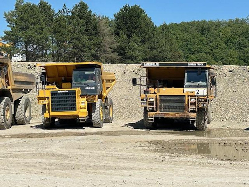 Leasing de Komatsu HD325-6KE Komatsu HD325-6KE: foto 16 Leasing de Komatsu HD325-6KE Komatsu HD325-6KE: foto 16