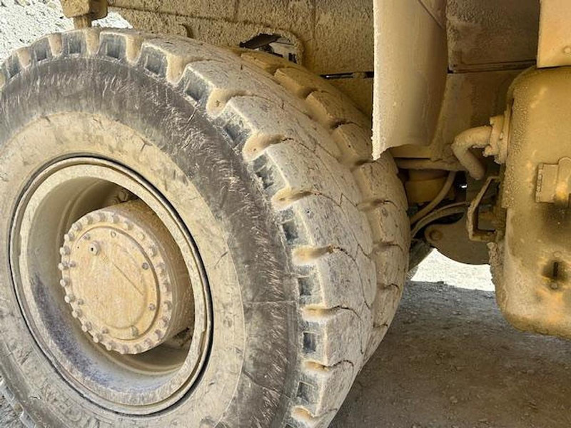 Leasing de Komatsu HD325-6KE Komatsu HD325-6KE: foto 11 Leasing de Komatsu HD325-6KE Komatsu HD325-6KE: foto 11