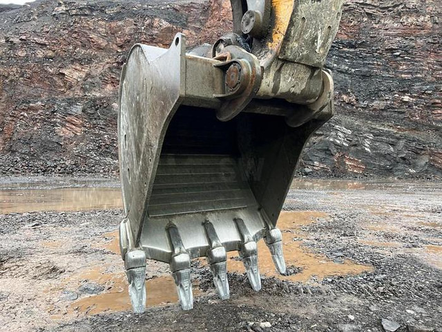 Liebherr R 980 SME HD - Escavadeira: foto 5 Liebherr R 980 SME HD - Escavadeira: foto 5