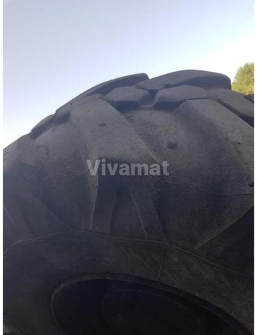 Michelin 18R19.5XF - Jantes e pneus: foto 3 Michelin 18R19.5XF - Jantes e pneus: foto 3