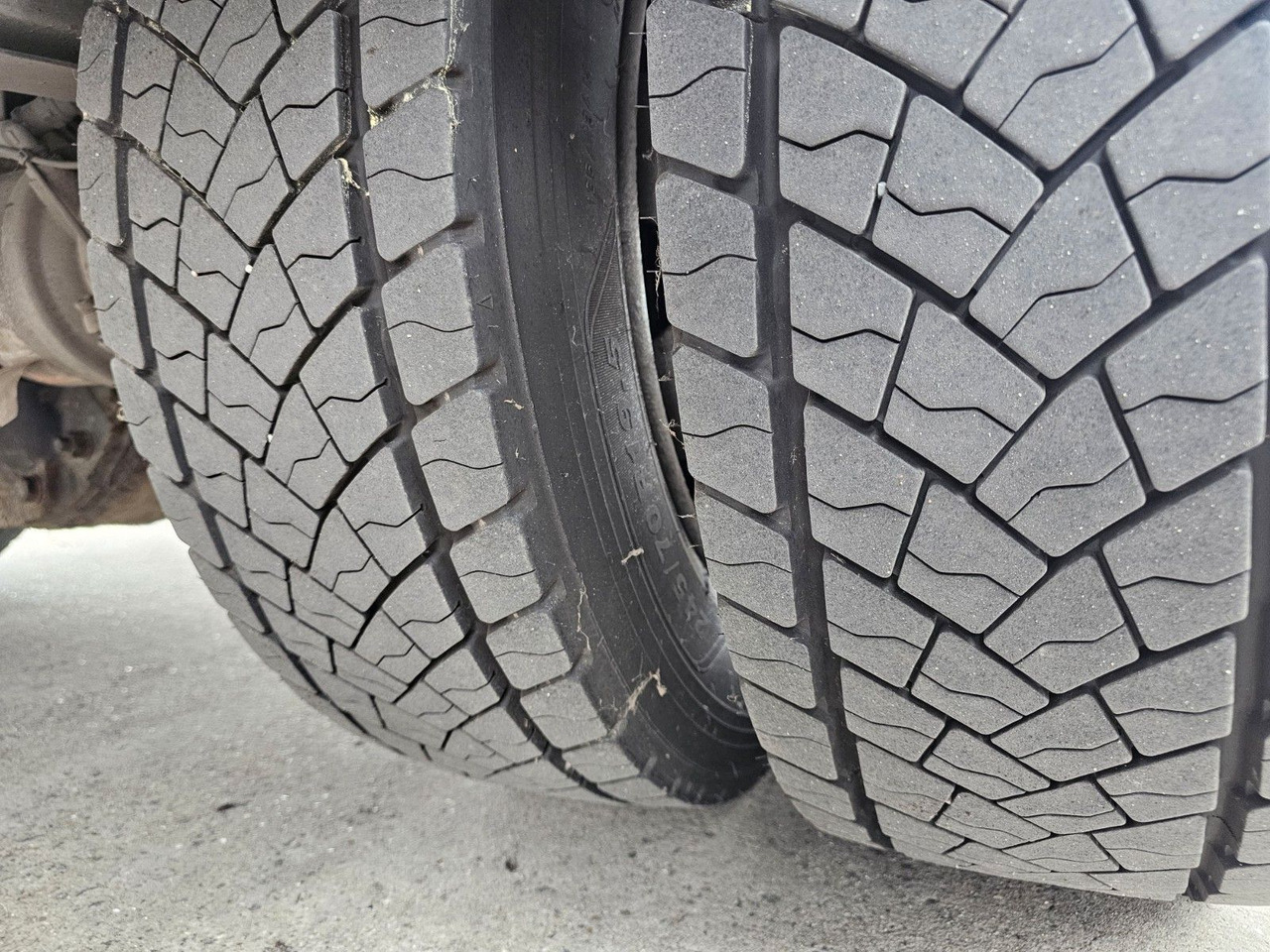 Camião furgão Iveco EURO-CARGO 120E25 * SCHLAFKABINE * BÄR 1,5 T *: foto 18