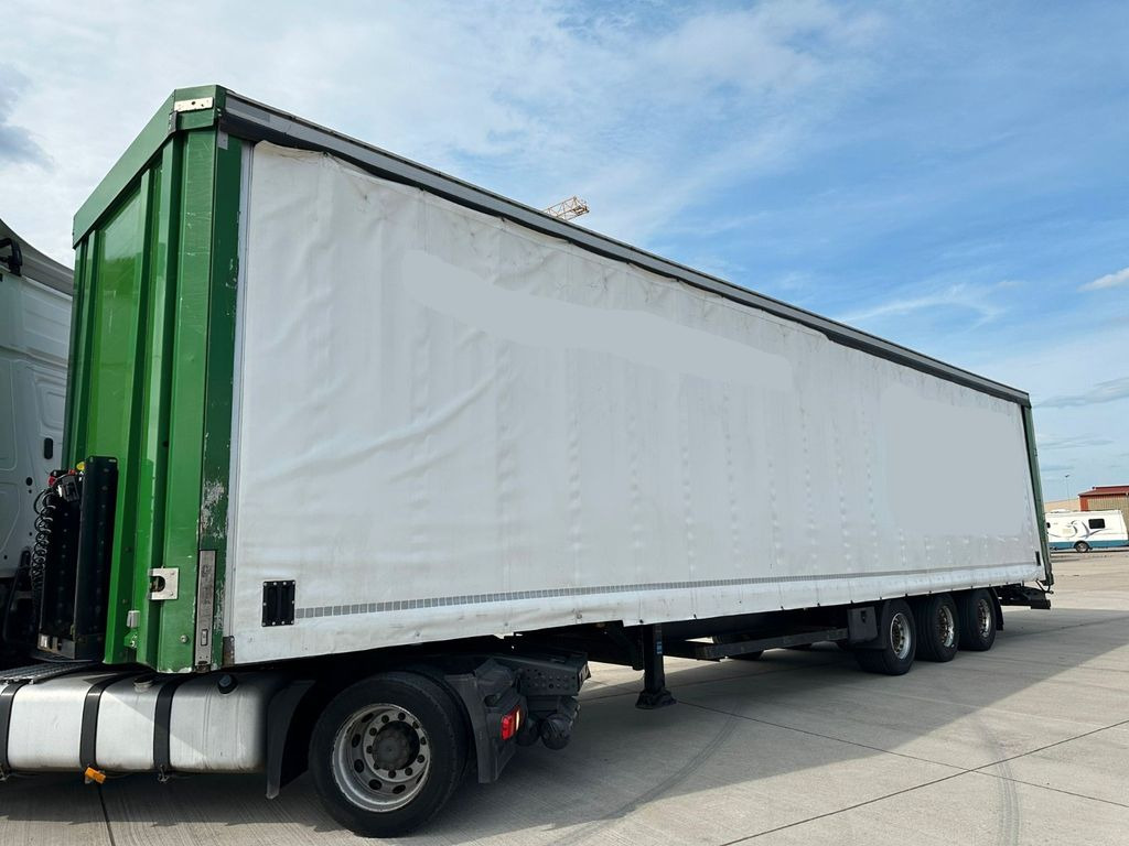 Kögel SN 24 * GETRÄNKE * HUBDACH * SAF-ACHSEN * - Semi-reboque transporte de bebidas: foto 2 Kögel SN 24 * GETRÄNKE * HUBDACH * SAF-ACHSEN * - Semi-reboque transporte de bebidas: foto 2