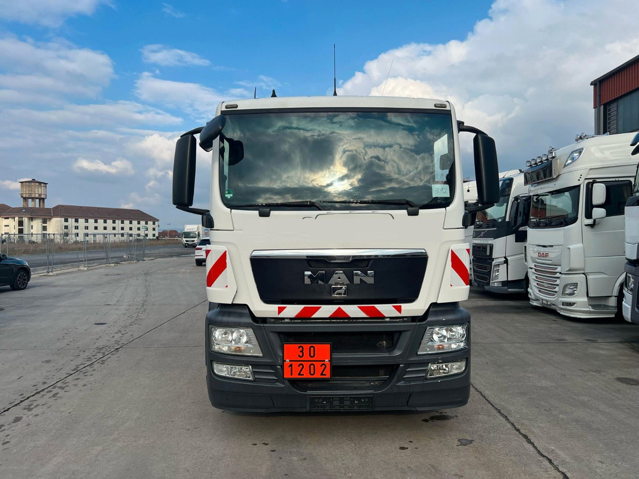 MAN TGS 26.440 * RETARDER * OBEN UND UNTENBEFÜLLÜNG - Caminhão tanque: foto 2 MAN TGS 26.440 * RETARDER * OBEN UND UNTENBEFÜLLÜNG - Caminhão tanque: foto 2