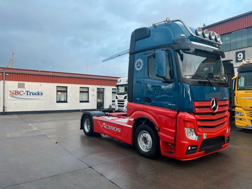 Mercedes-Benz ACTROS 1845 GIGASPACE * AUTOTRANSPORTER * - Camião transporte de veículos: foto 3 Mercedes-Benz ACTROS 1845 GIGASPACE * AUTOTRANSPORTER * - Camião transporte de veículos: foto 3