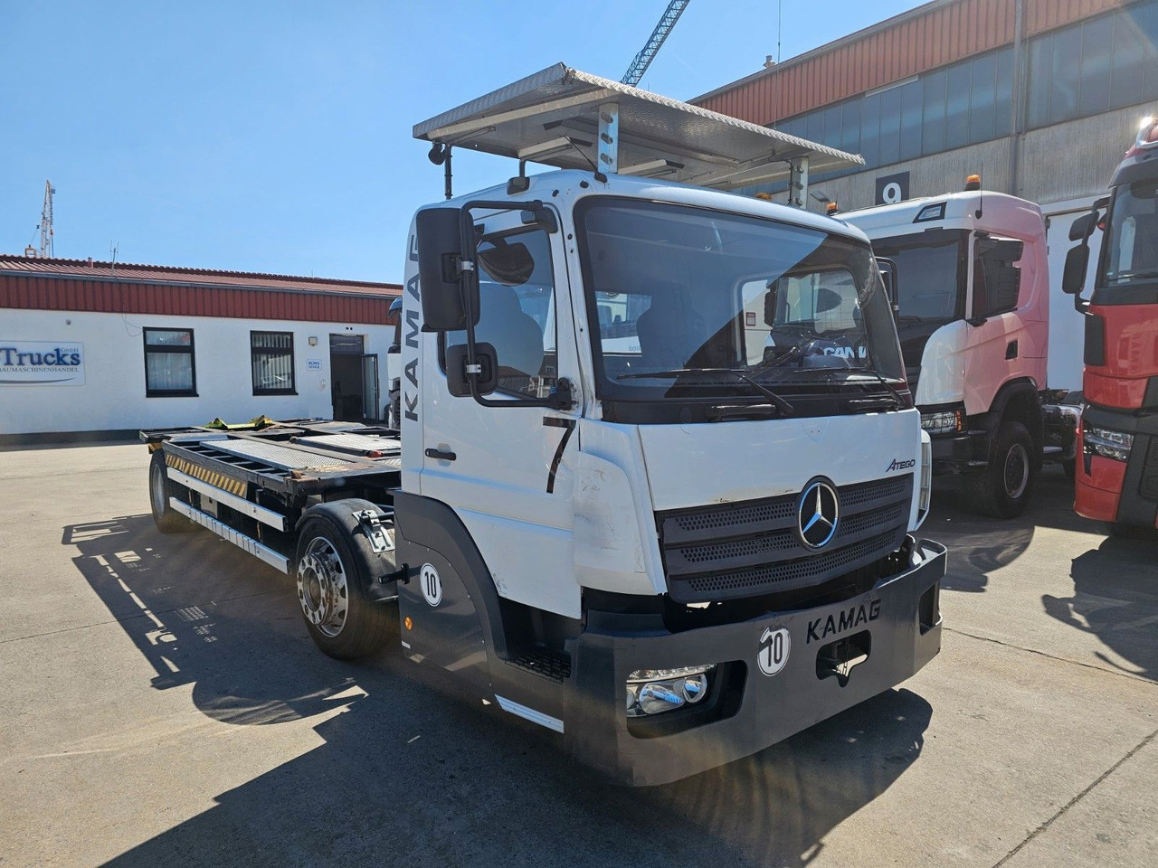Mercedes-Benz KAMAG * WBH25 * UMSETZER * KLIMA * STANDHEIZ. * - Camião transportador de contêineres/ Caixa móvel: foto 3 Mercedes-Benz KAMAG * WBH25 * UMSETZER * KLIMA * STANDHEIZ. * - Camião transportador de contêineres/ Caixa móvel: foto 3