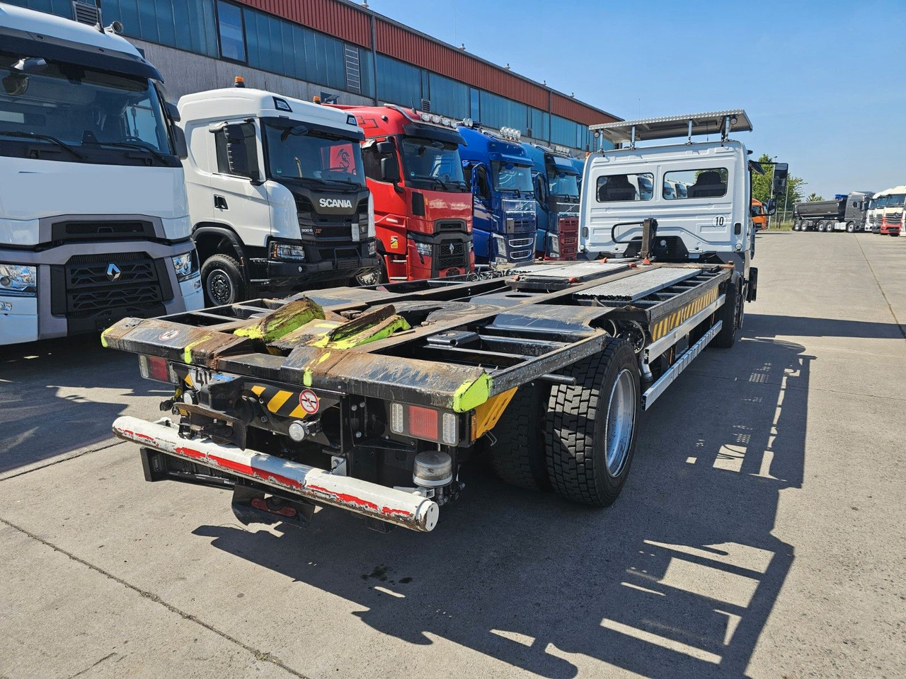 Mercedes-Benz KAMAG * WBH25 * UMSETZER * KLIMA * STANDHEIZ. * - Camião transportador de contêineres/ Caixa móvel: foto 5 Mercedes-Benz KAMAG * WBH25 * UMSETZER * KLIMA * STANDHEIZ. * - Camião transportador de contêineres/ Caixa móvel: foto 5