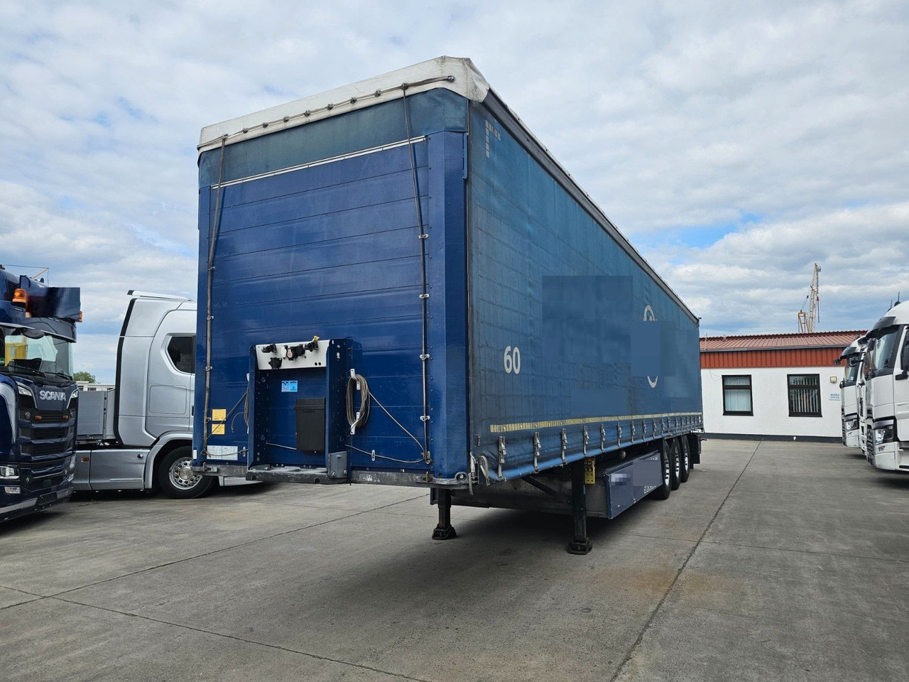 Schmitz Cargobull SCB 53T * PR. PL.*1x LIFT*SEITENPLANEN*2xVORHAND - Semi-reboque de lona: foto 1 Schmitz Cargobull SCB 53T * PR. PL.*1x LIFT*SEITENPLANEN*2xVORHAND - Semi-reboque de lona: foto 1