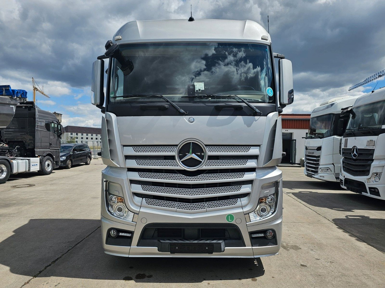 Mercedes-Benz ACTROS 1851 * 2X VORHANDEN * ACC * STANDH. *EUR5 - Tractor: foto 2 Mercedes-Benz ACTROS 1851 * 2X VORHANDEN * ACC * STANDH. *EUR5 - Tractor: foto 2